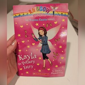 Scholastic Rainbow Magic: Kayla the Pottery Fairy - Pink Cover